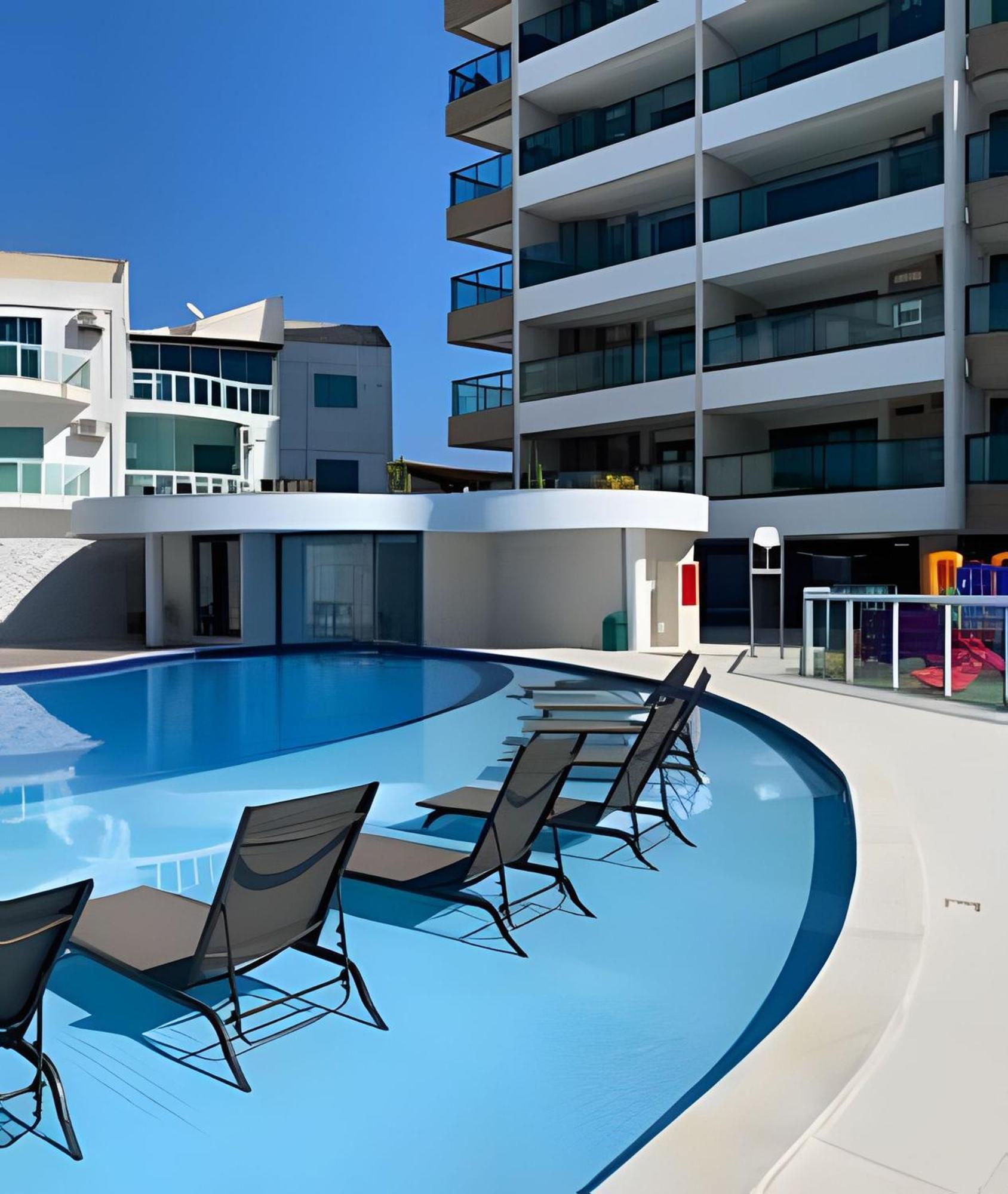 Apartamentos De 2 Quartos Com Piscina Na Praia Dos Anjos Арраял-ду-Кабу Экстерьер фото