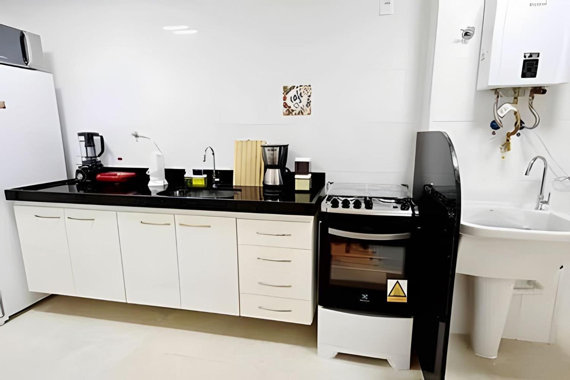 Apartamentos De 2 Quartos Com Piscina Na Praia Dos Anjos Арраял-ду-Кабу Экстерьер фото