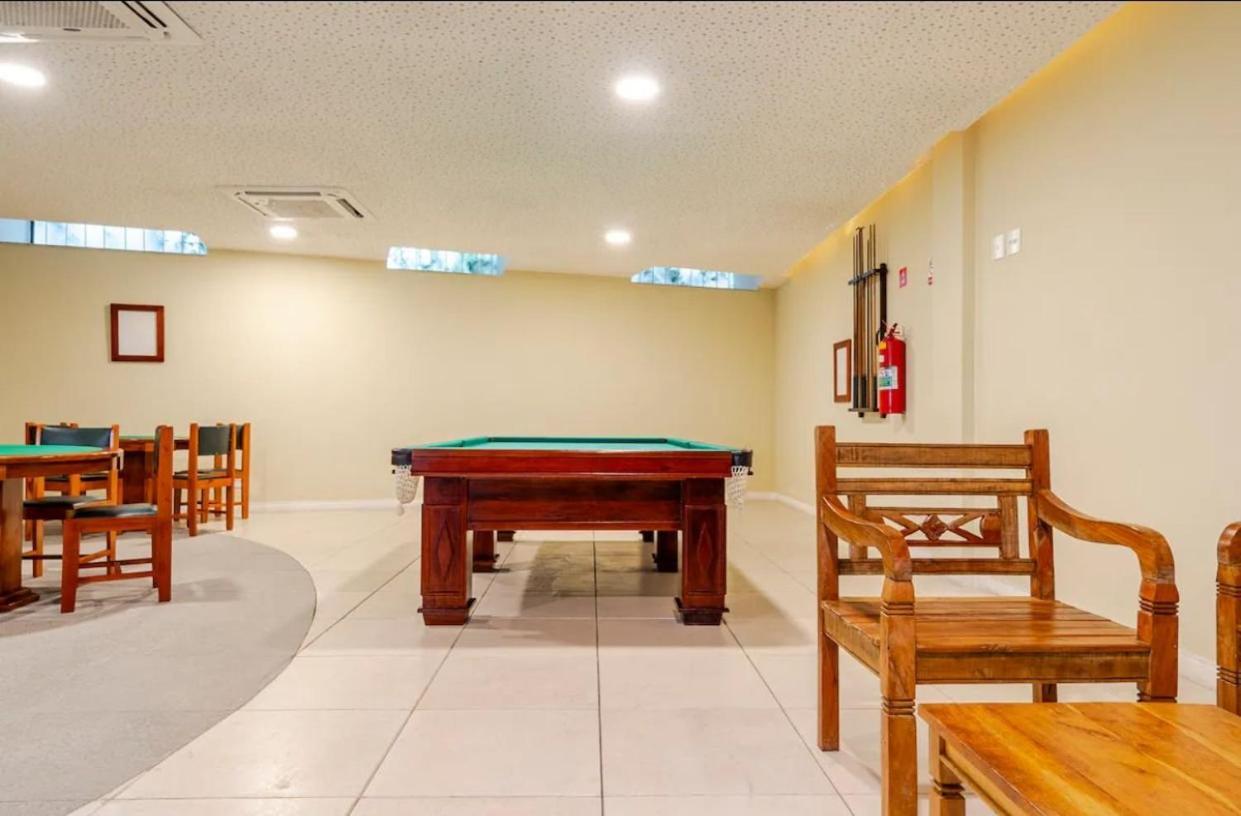 Apartamentos De 2 Quartos Com Piscina Na Praia Dos Anjos Арраял-ду-Кабу Экстерьер фото