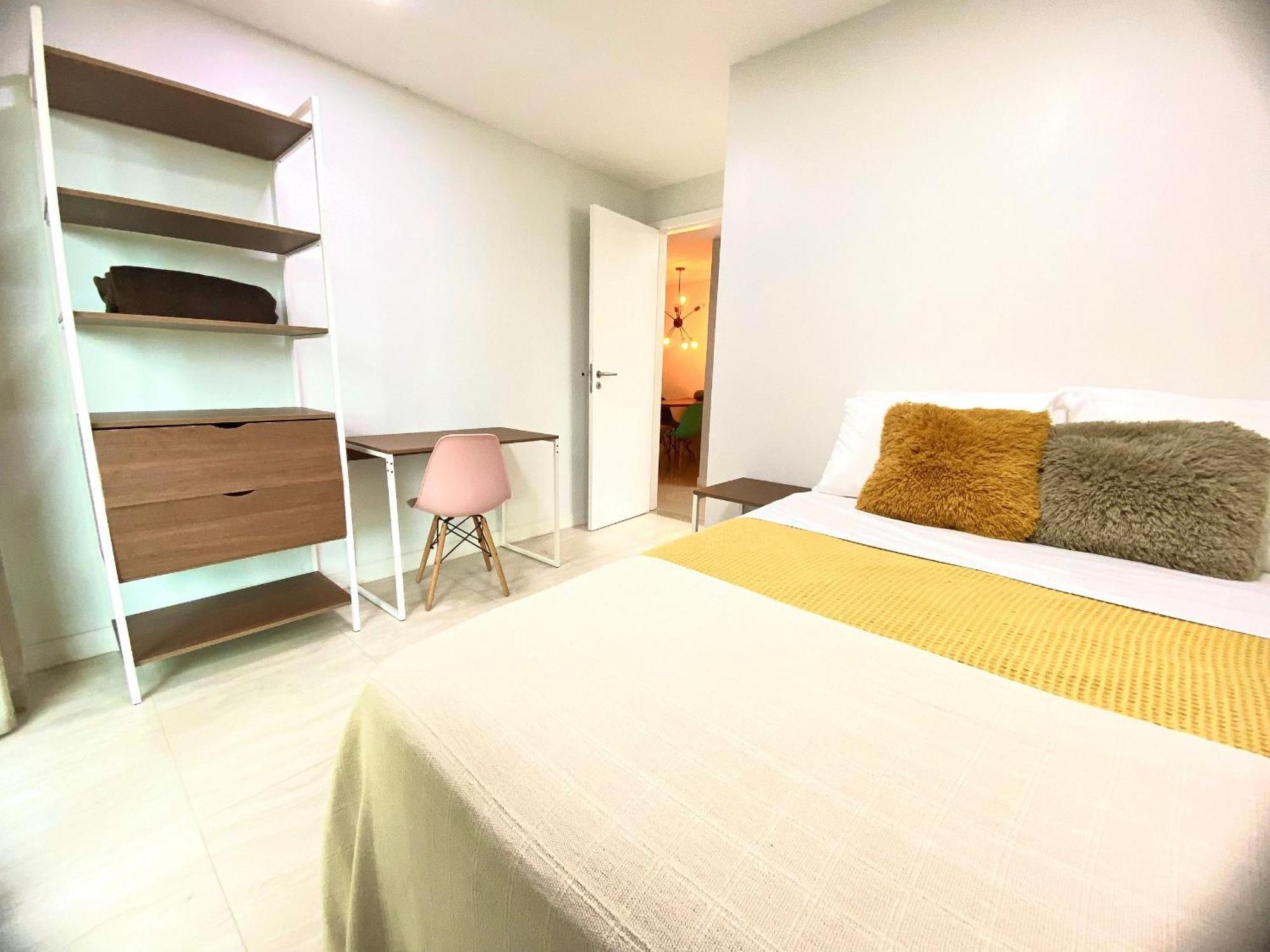 Apartamentos De 2 Quartos Com Piscina Na Praia Dos Anjos Арраял-ду-Кабу Экстерьер фото